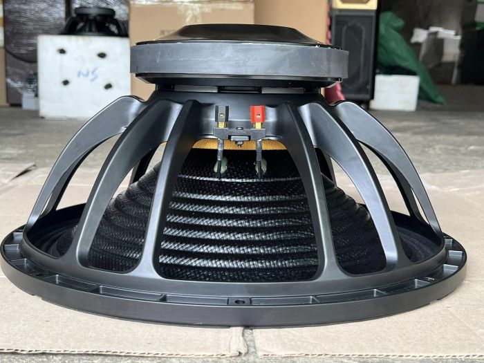 BASS 50 TU 220 COIL 100 MÀNG CARBON (sub)